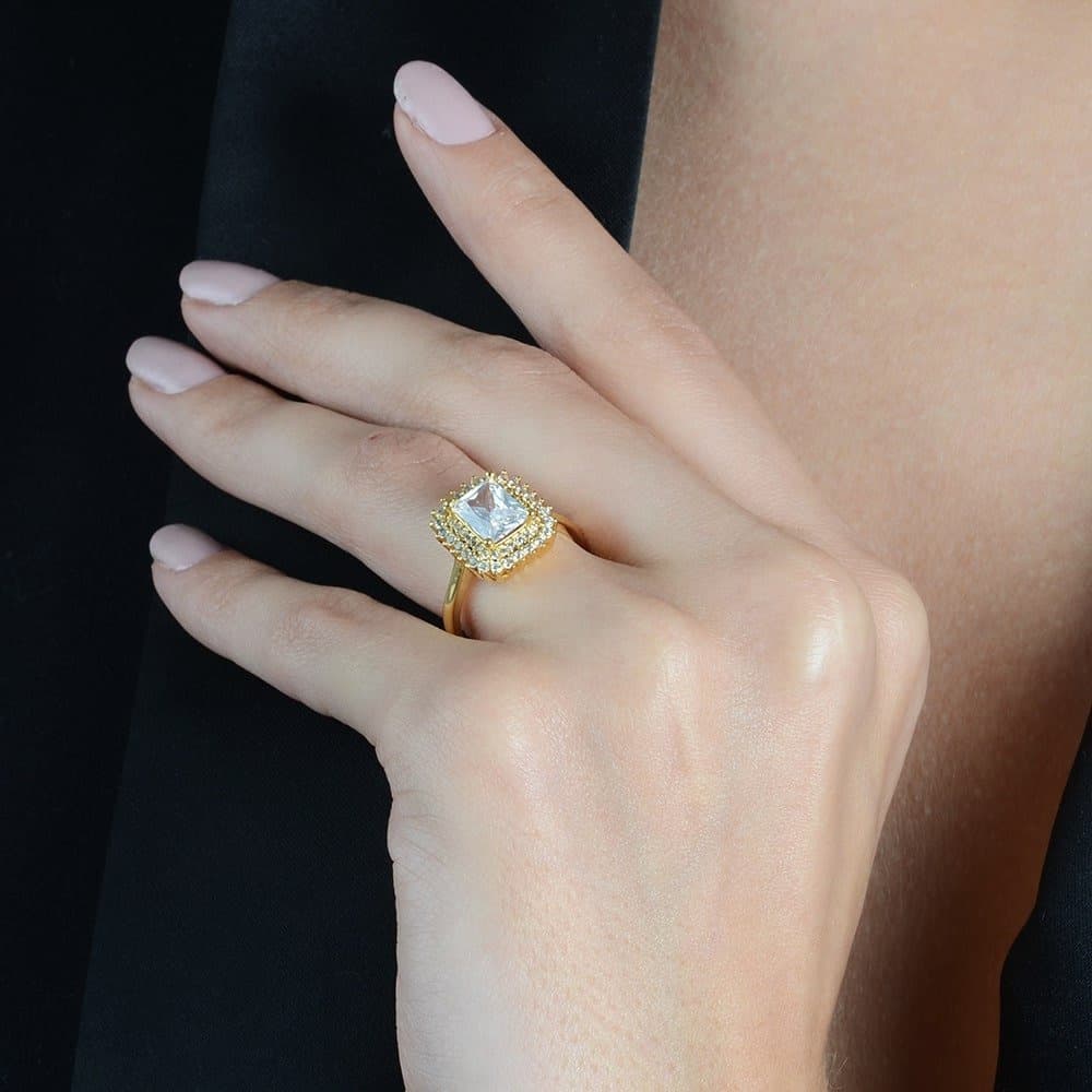 Anel Dourado Solitário com Zircônia, imagem 2