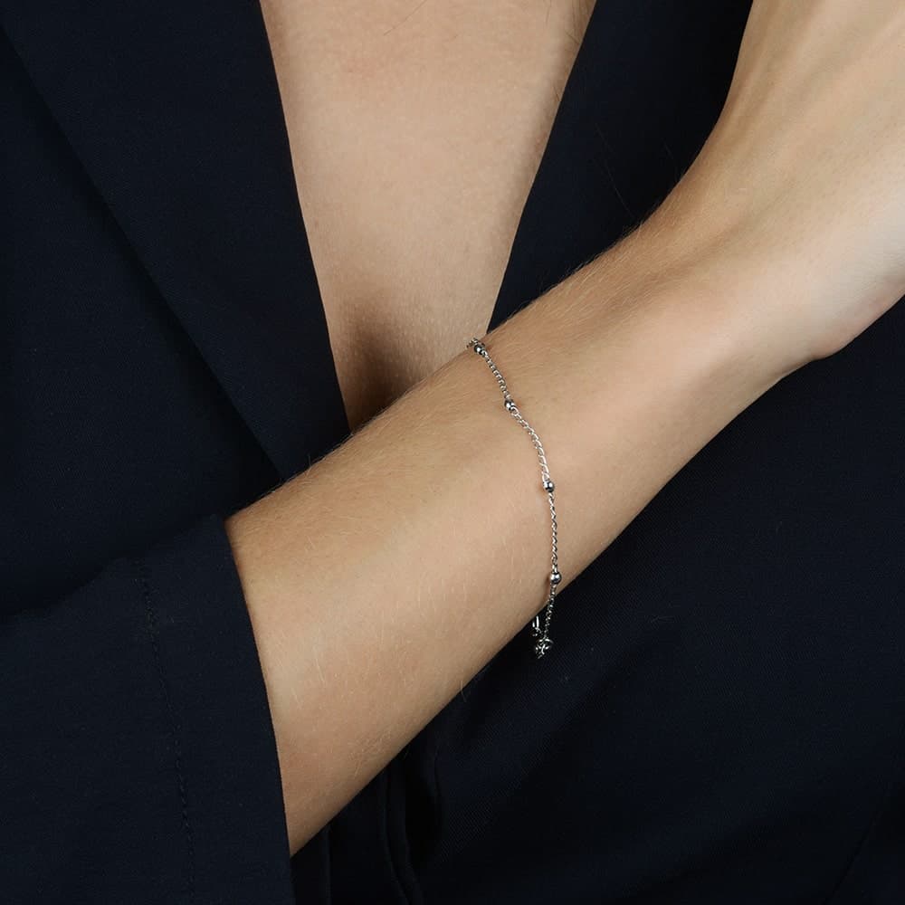 Pulseira Prateada de Bolinhas Delicada, imagem 2